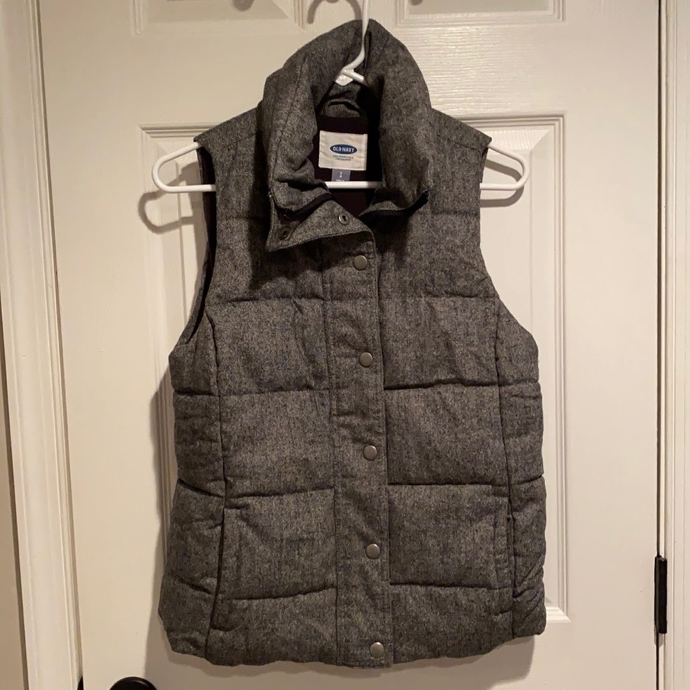 Old Navy Puffer Vest
